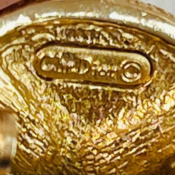 CHRISTIAN DIOR Round Present Hat Gift Box Brooch - Picture 11 of 13